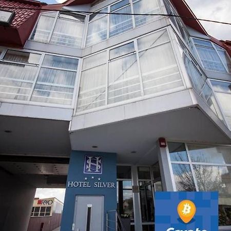 Hotel Silver Osijek Exteriör bild